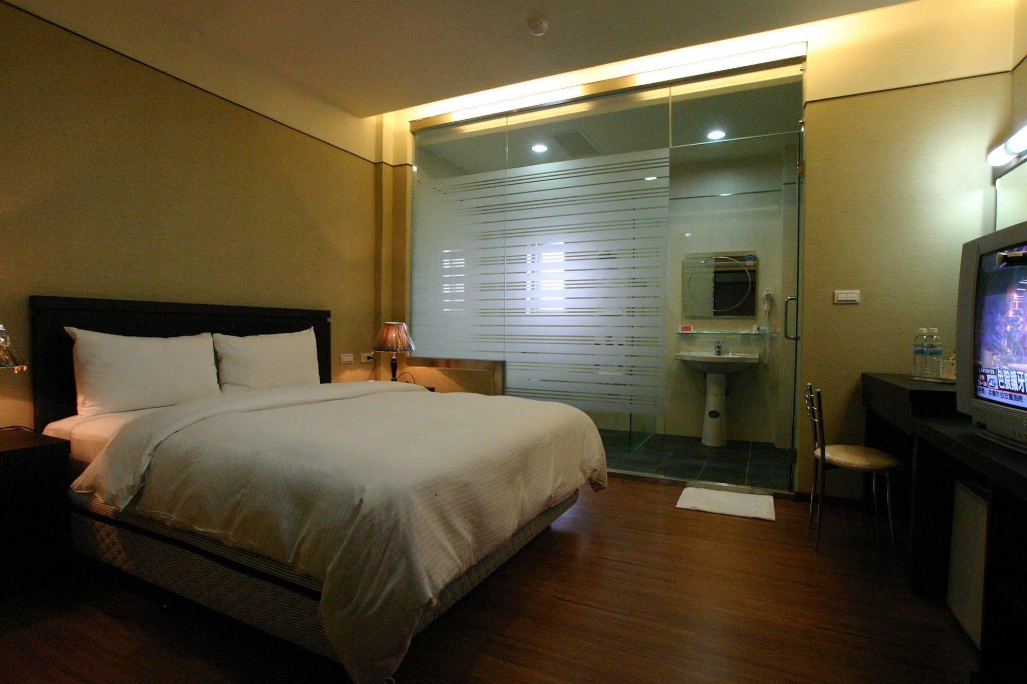 King Town Hotel Luodong Exterior foto