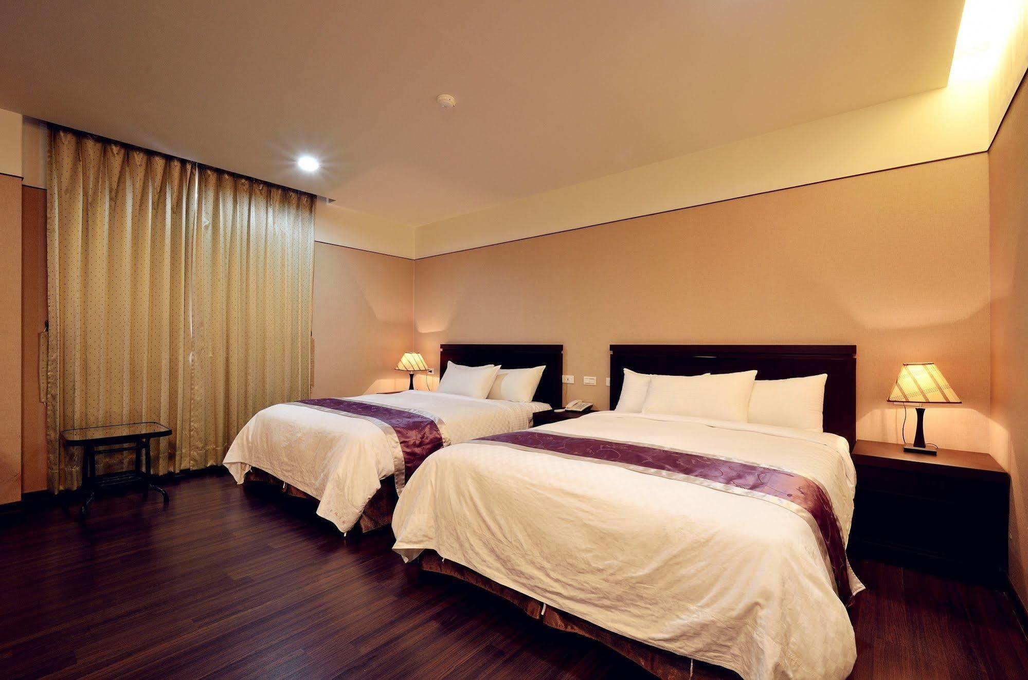 King Town Hotel Luodong Exterior foto